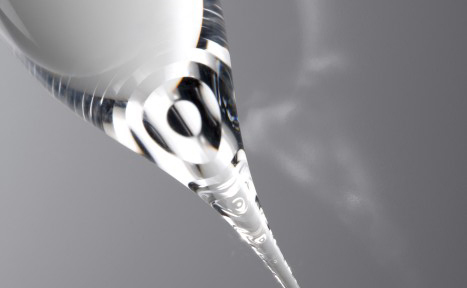 上圖為光纖預制過程 拉絲后2 .jpg